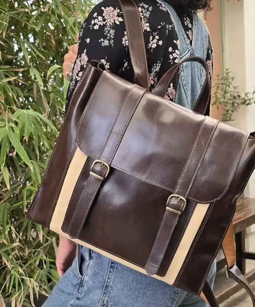 Alternative view of کوله پشتی چرم طبیعی و برزنت مدل هورام