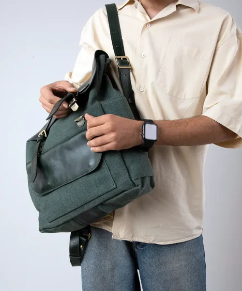 کوله پشتی چرم و برزنت مدل آبان