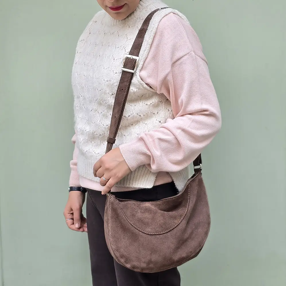 کیف رودوشی چرم طبیعی زنانه مدل ابرا