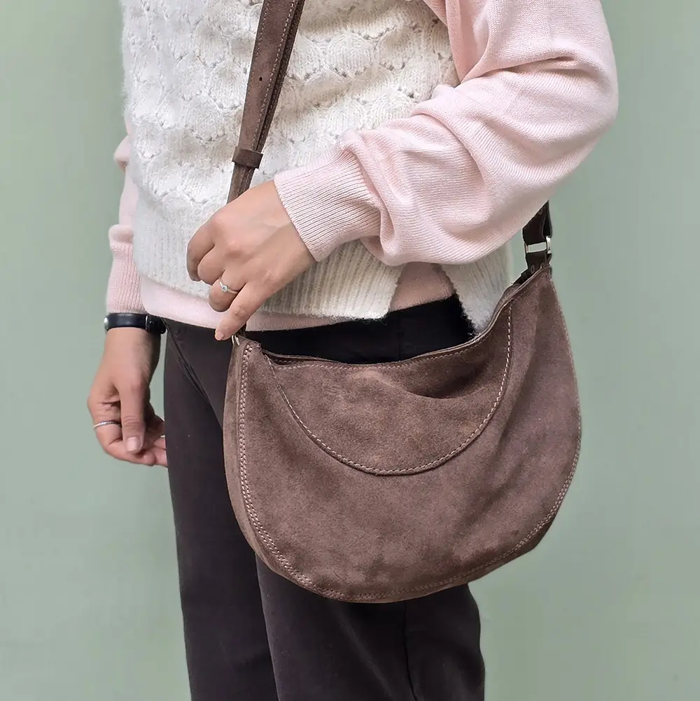 کیف دوش چرم طبیعی زنانه