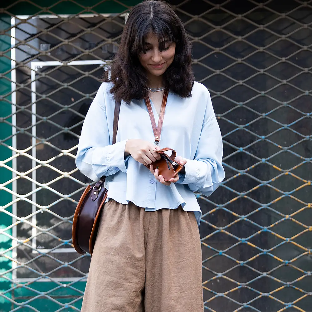 کیف دوشی زنانه ساخته شده از چرم طبیعی