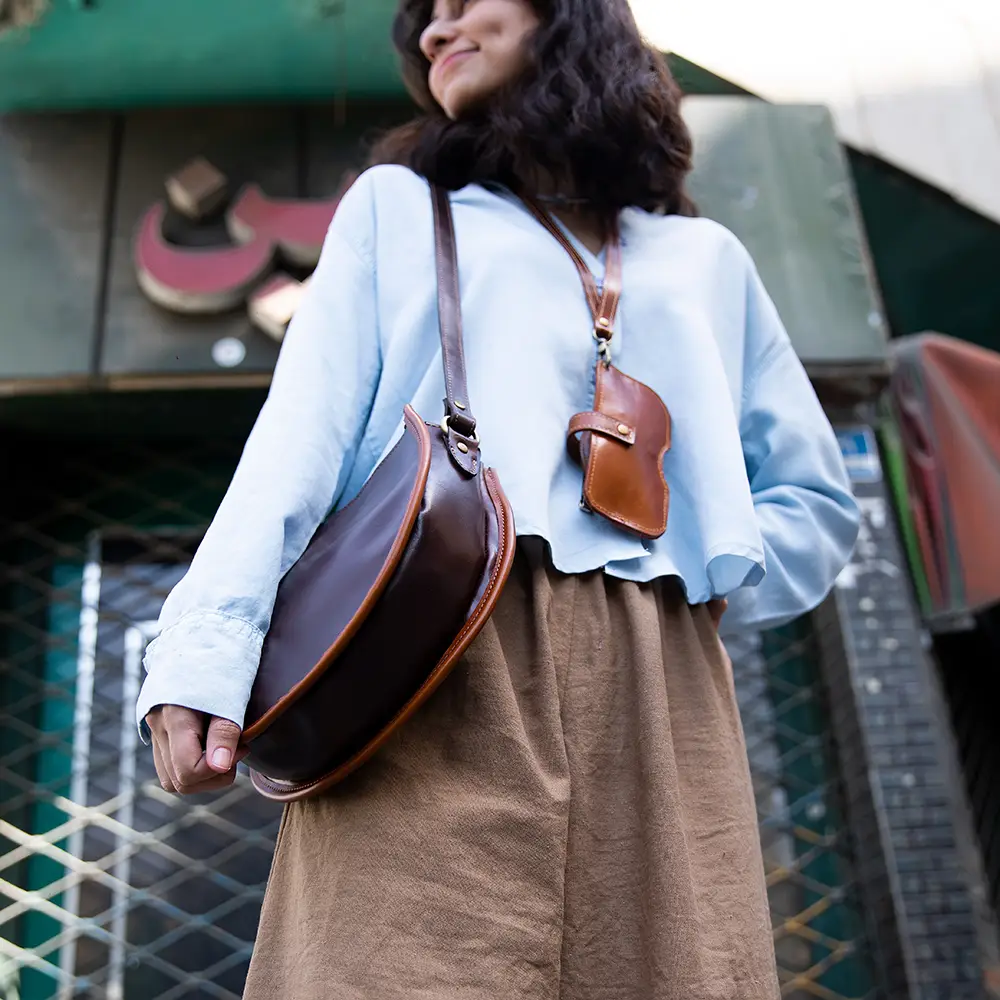 کیف دوشی زنانه ساخته شده از چرم طبیعی